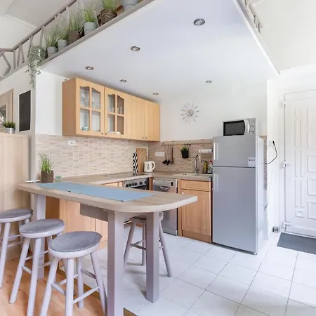 Appartement M17 Mecset *